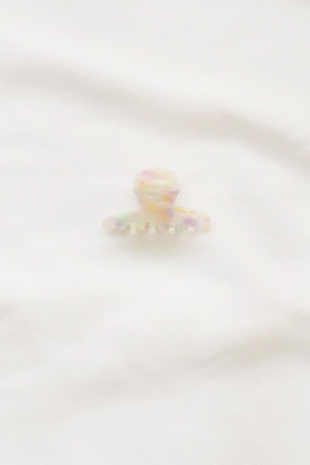 Mini Classic Claw Clip in Pastel Rainbow