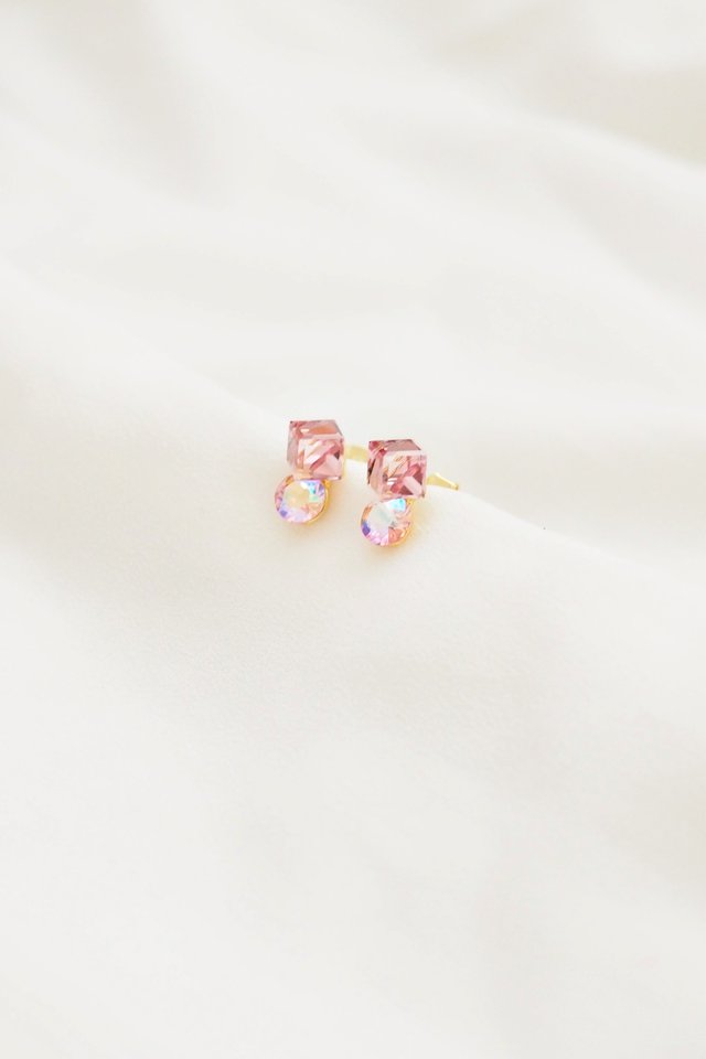 Cubic Two Tone Crystal Earstuds in Rose