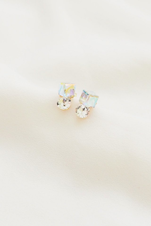Cubic Two Tone Crystal Earstuds in Quartz
