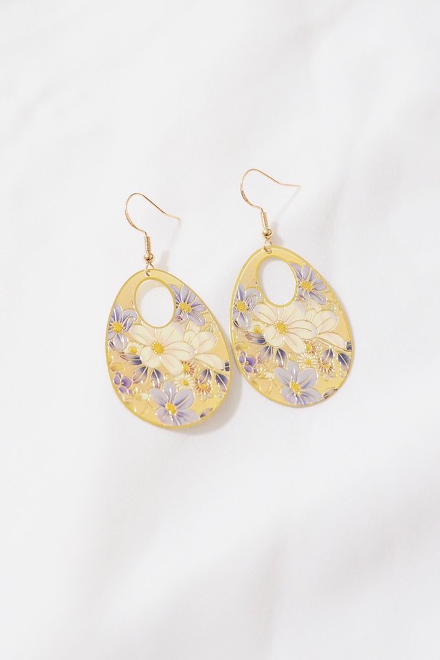 Teardrop Oriental Earrings in Yellow