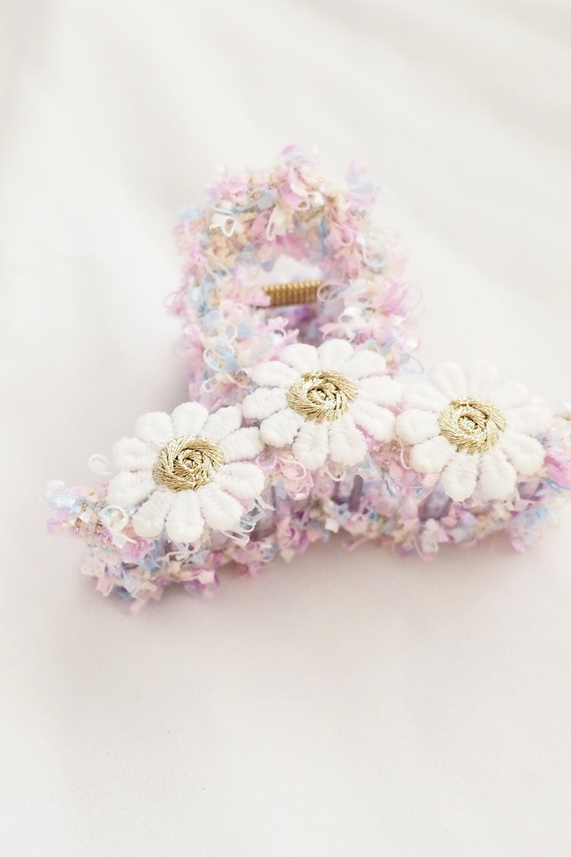 9cm | Tweed Flower Claw Clip in Lavender