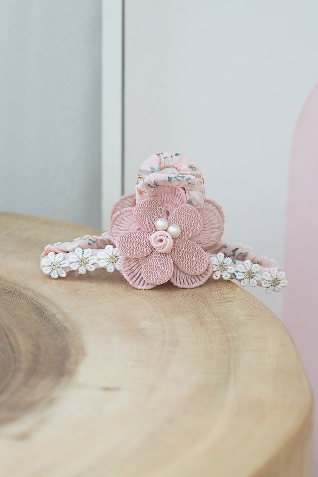 11cm | Natalie Flower Claw Clip