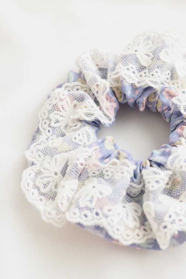 Scrunchie in Iris