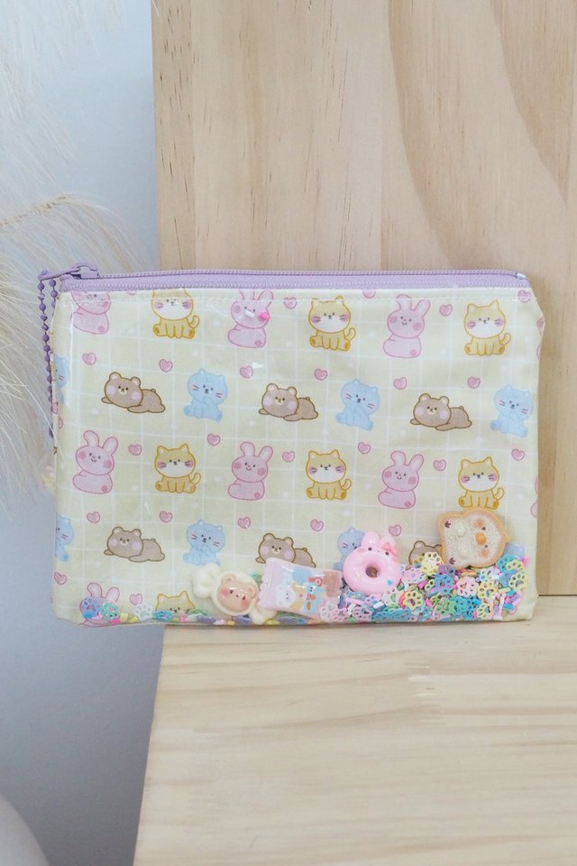 Shake Shake Pouch in Pastel Animal Friends