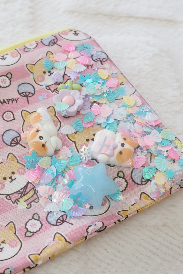 Shake Shake Pouch in Pink Sakura Corgi