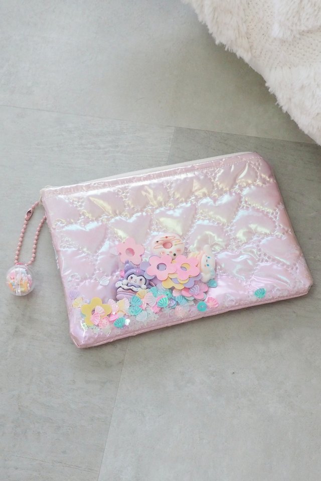 Shake Shake Pouch in Puffy Pink Hearts