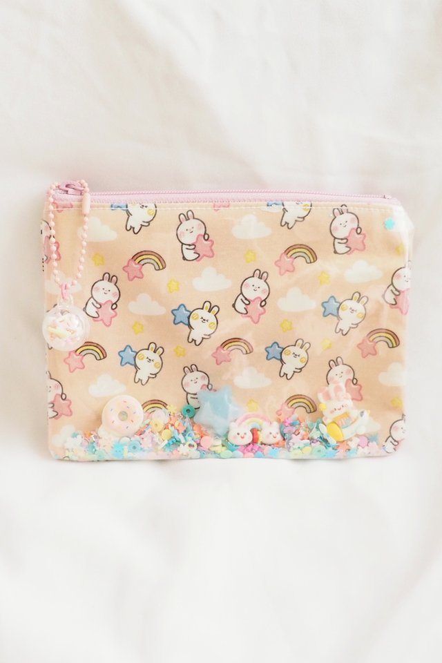 Shake Shake Pouch in Rainbow & Stars Bunny