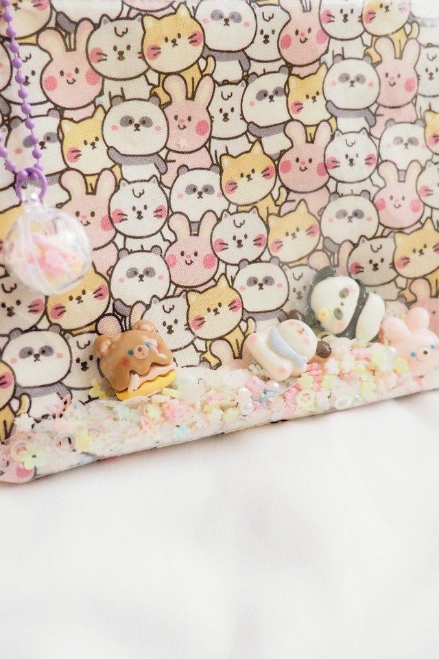 Shake Shake Pouch in Cute Animal Friends