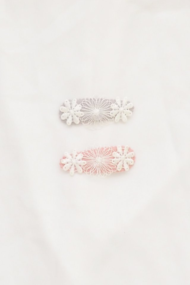 Lace Flower Clip Set in Grey + Dark Pink