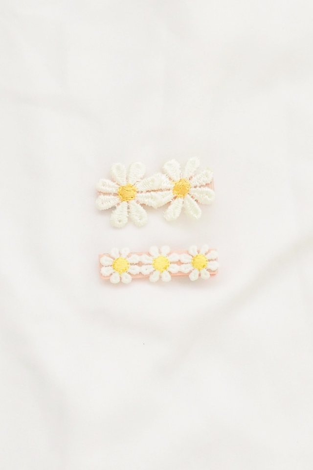 Daisies Clip Set