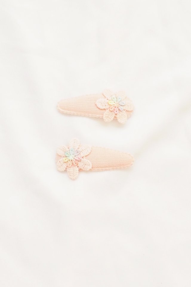 Pink Flower Clip Set