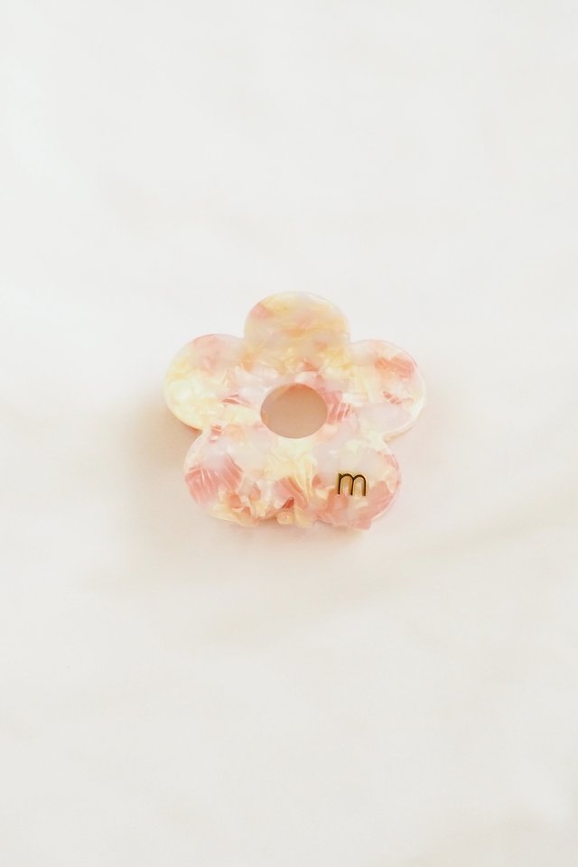 Flower Claw Clip in Sherbet