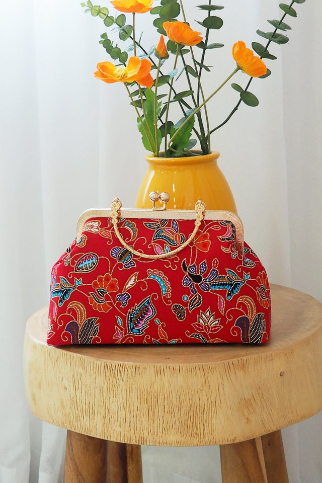 Koujin Bag in Red Batik