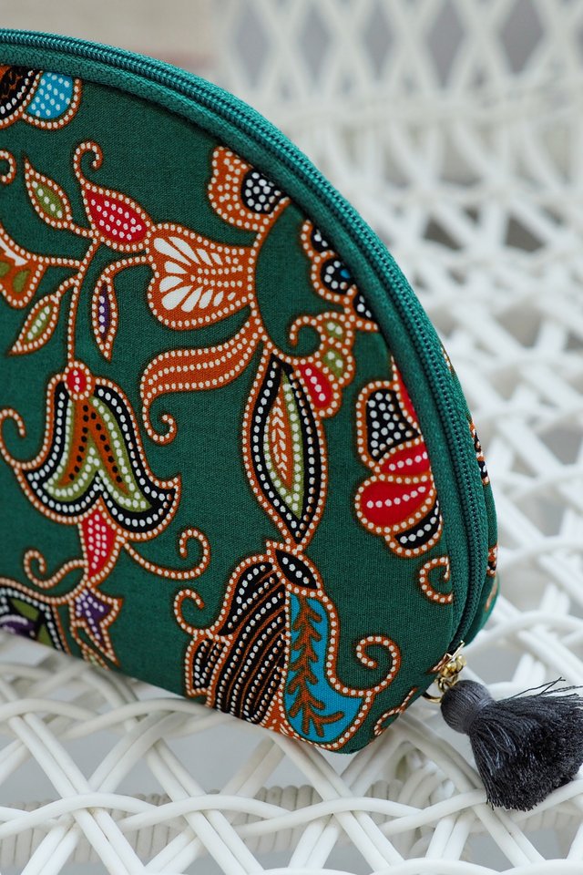 Half Moon Pouch in Green Batik