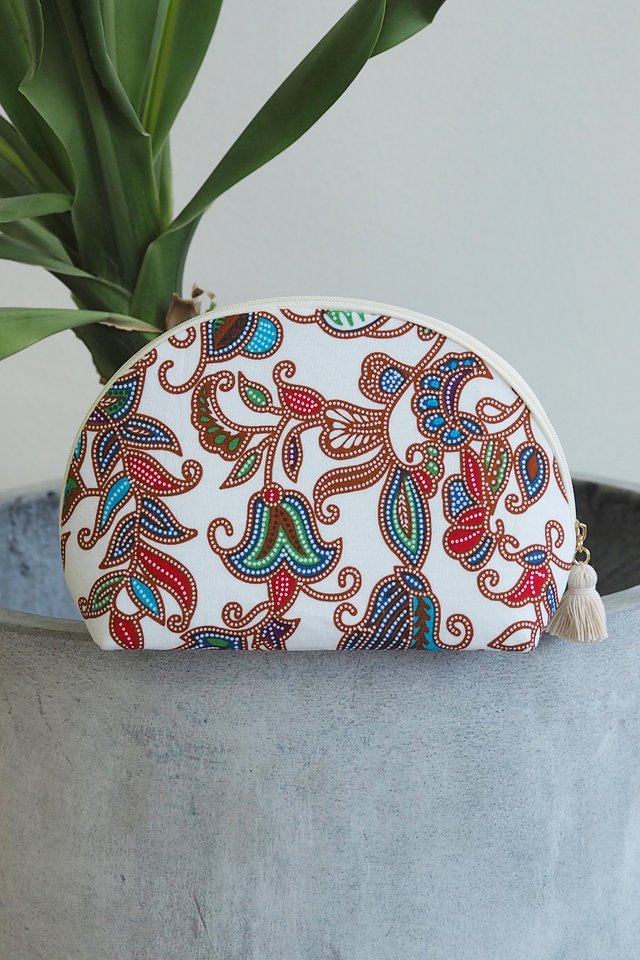 Half Moon Pouch in White Batik