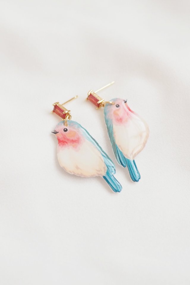 Little Birdie Earstuds in Gold