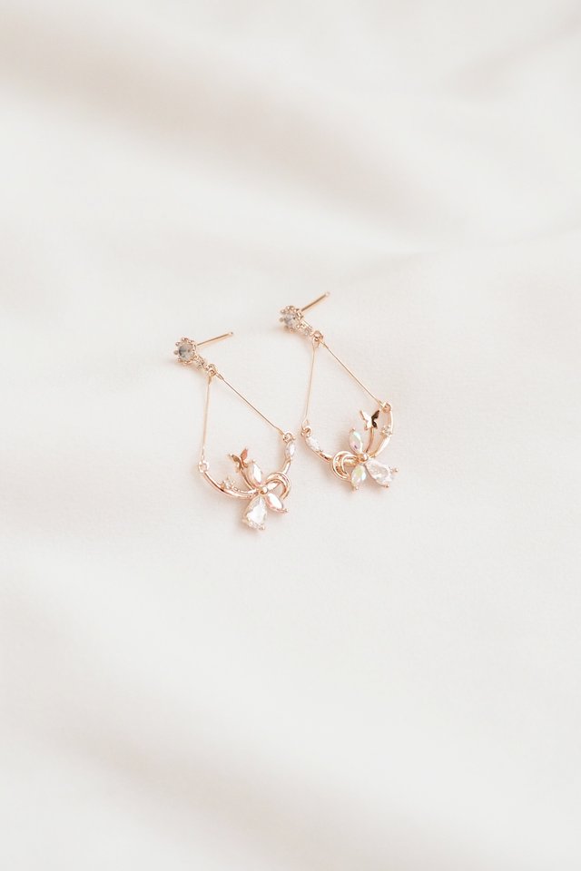 Carrie Earstuds in Rose Gold