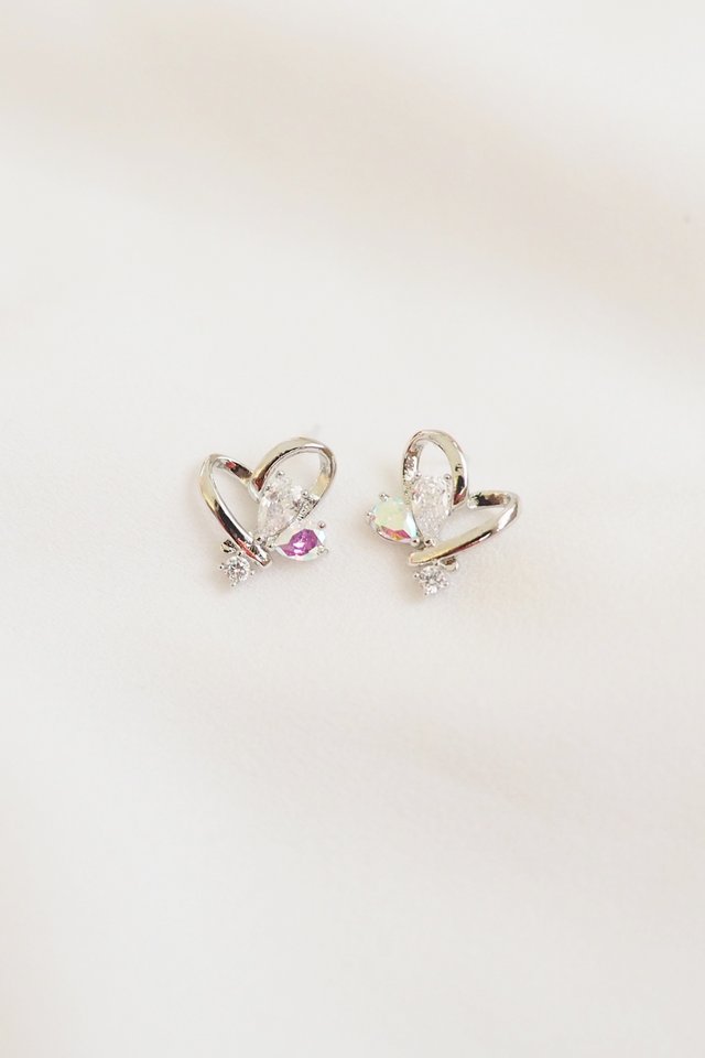 Heart Earstuds in Silver