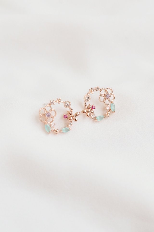 Penrose Earstuds in Rose Gold