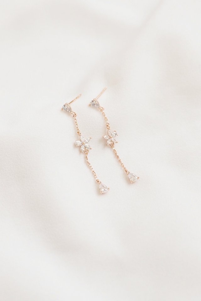 Carissa Flower Earstuds in Rose Gold