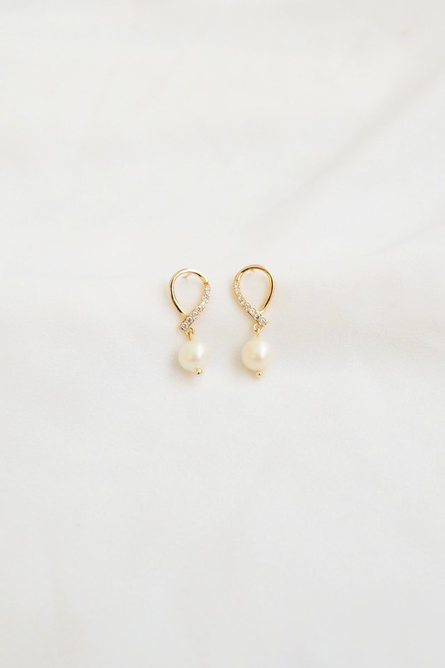 Eternity Pearl Earstuds