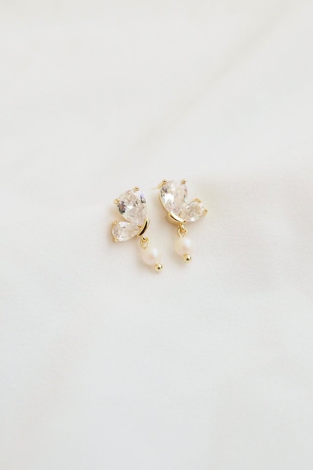 Marcelle Pearl Earstuds