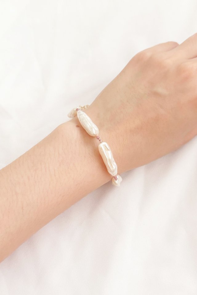 Dani Pearl Bracelet