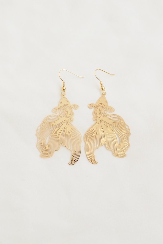 Goldfish Earrings in Gold