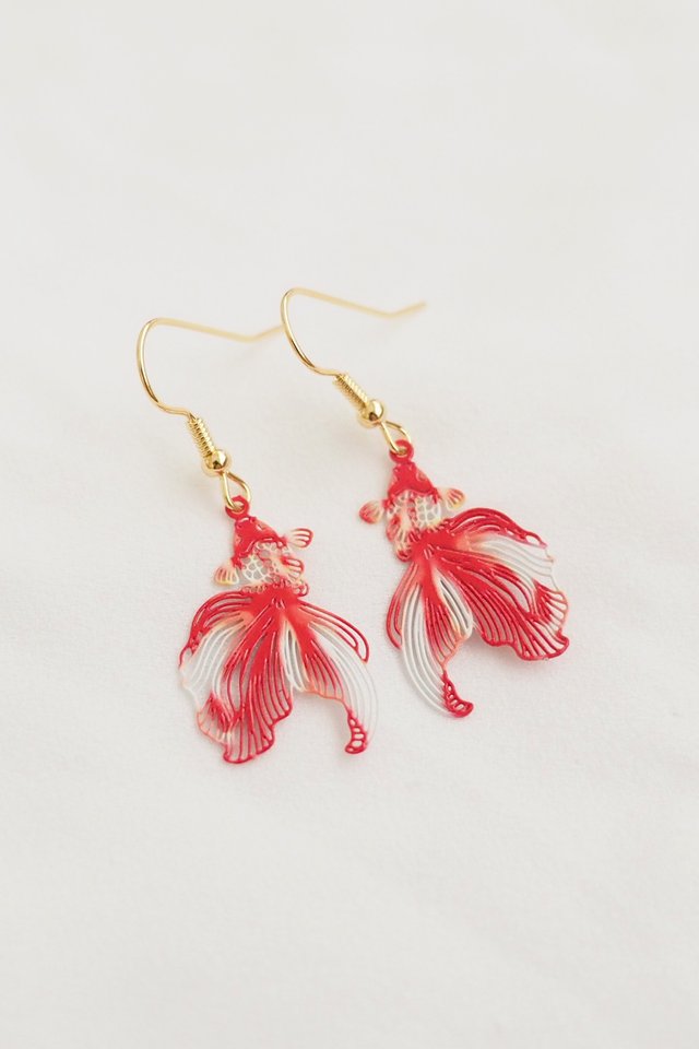 Mini Goldfish Earrings in Red/White