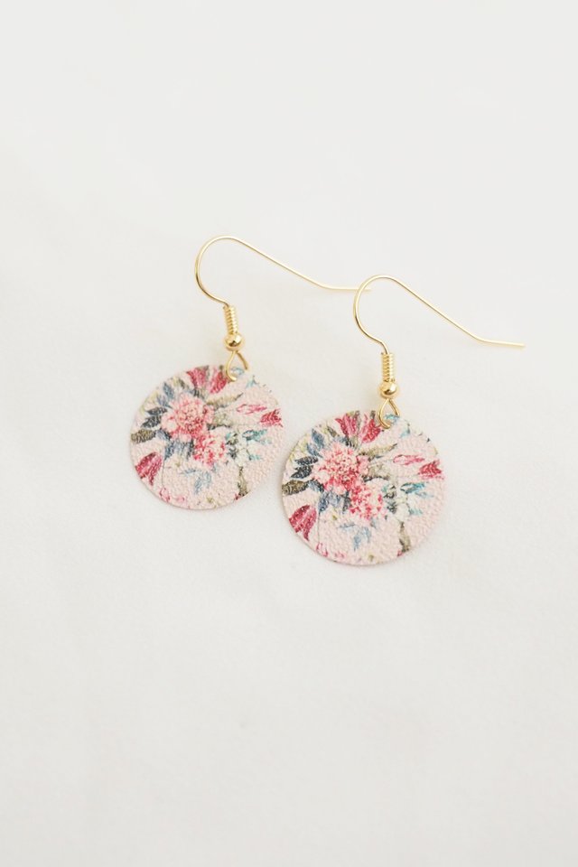 Mini Round Oriental Earrings in Pink