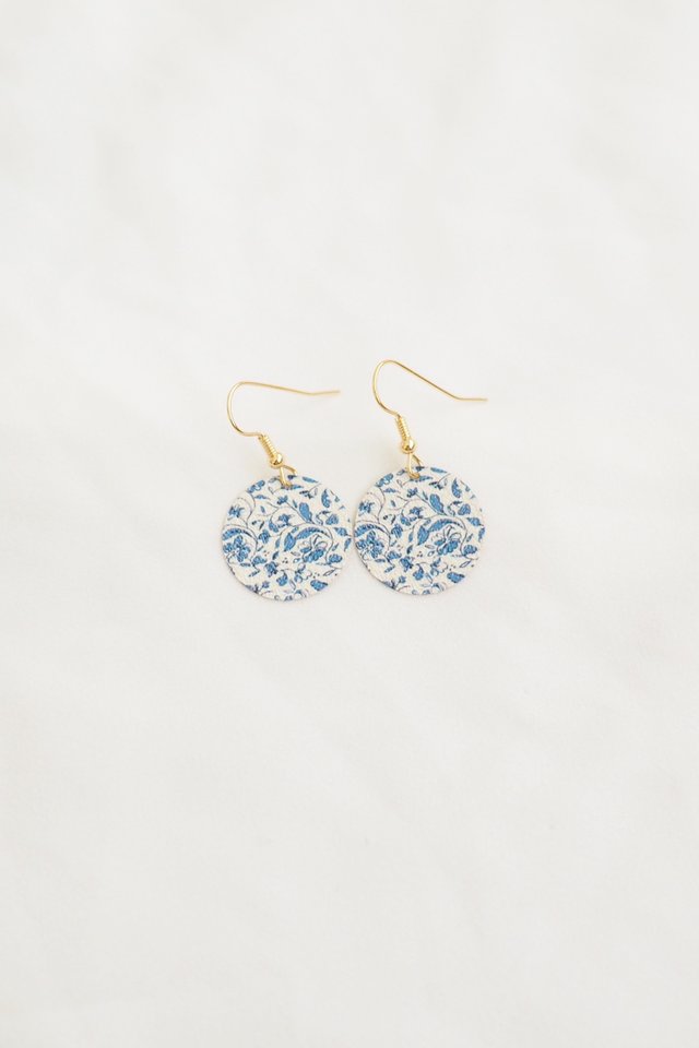 Mini Round Oriental Earrings in Fleur