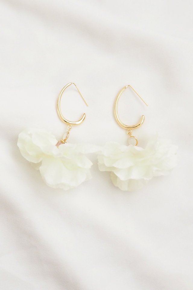 Cally Petal Hooks in White