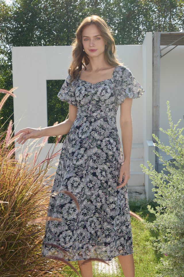 Hera Embroidery Midi Dress in Navy