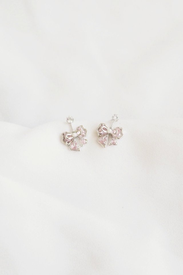 Sweet Little Bow Earstuds in Rhodium