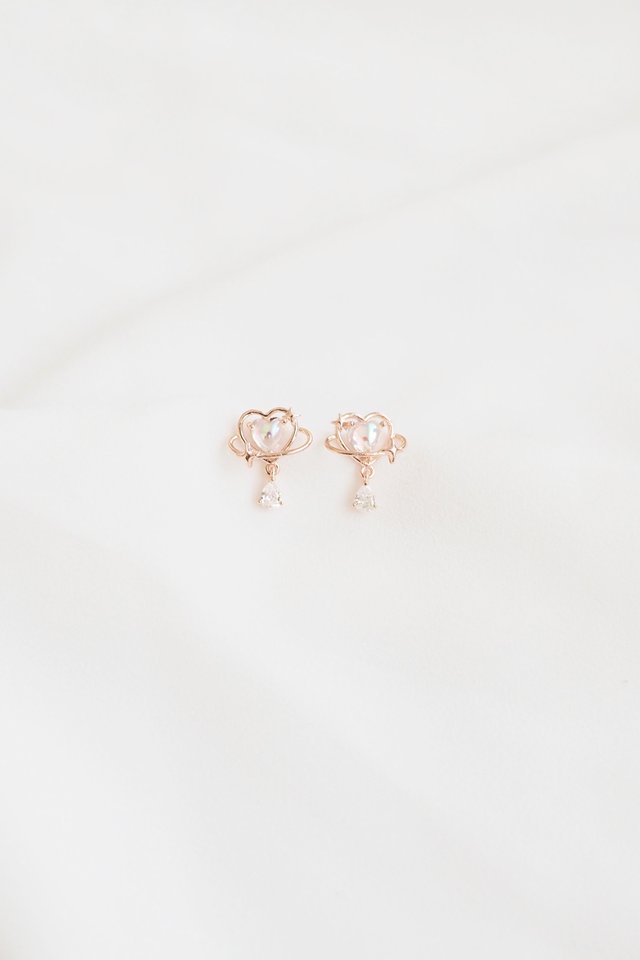 Heart Planet Earstuds in Rose Gold