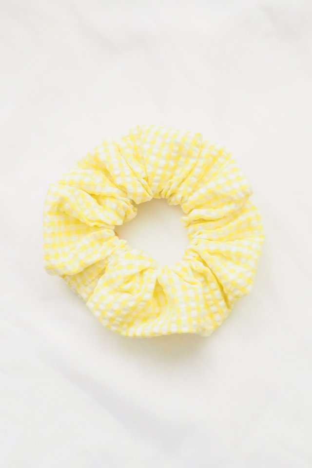 Scrunchie in Yellow Checkered