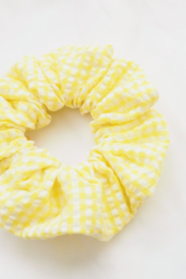 Scrunchie in Yellow Checkered