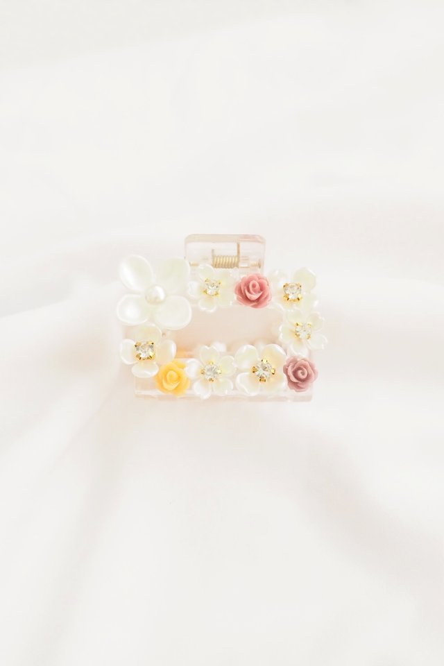 Fancy Medium Rectangle Claw Clip in B