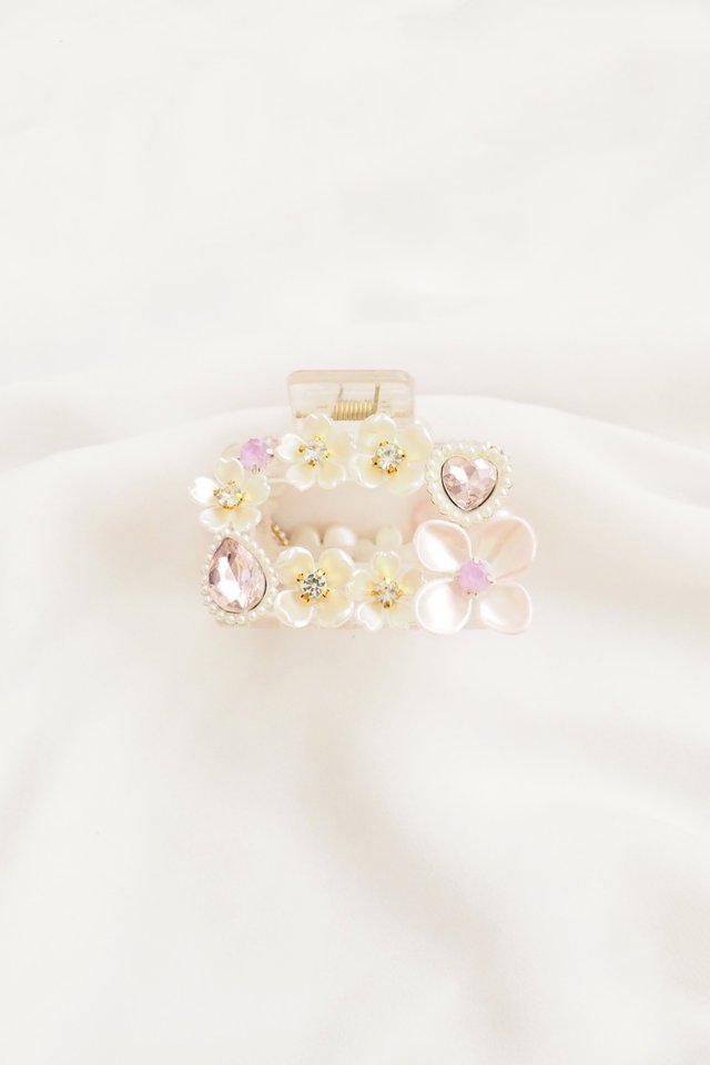 Fancy Medium Rectangle Claw Clip in E