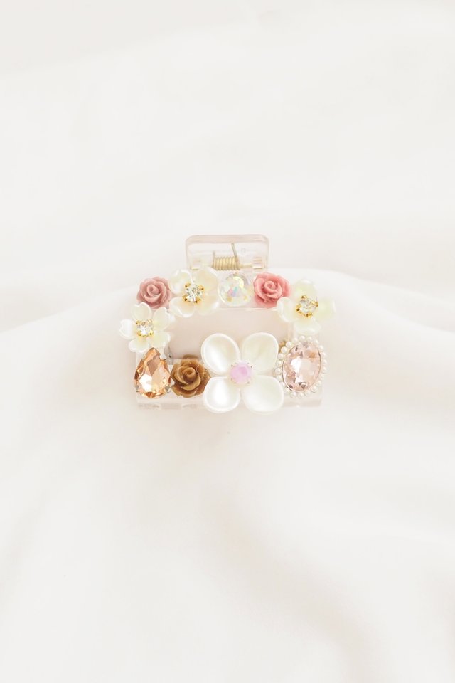 Fancy Medium Rectangle Claw Clip in F