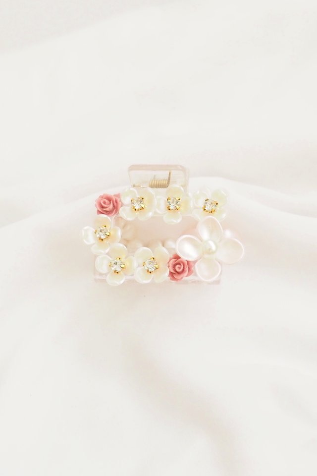 Fancy Medium Rectangle Claw Clip in G