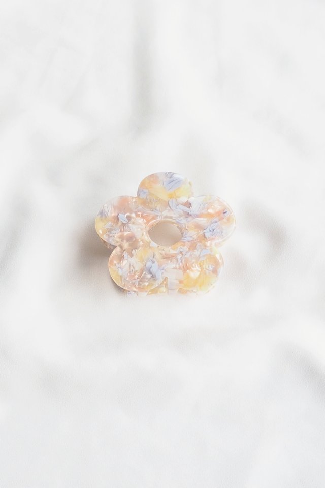 Flora Claw Clip in Sweet Pastel 